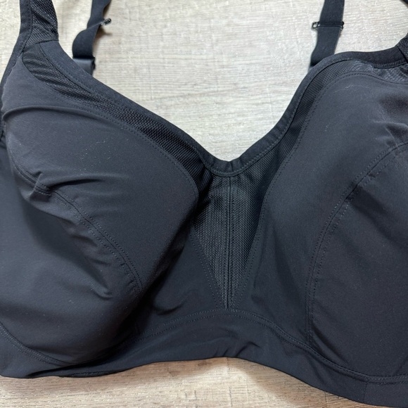 Torrid Mid Impact Underwire Black Sports Bra 46 DDD - Picture 3 of 9